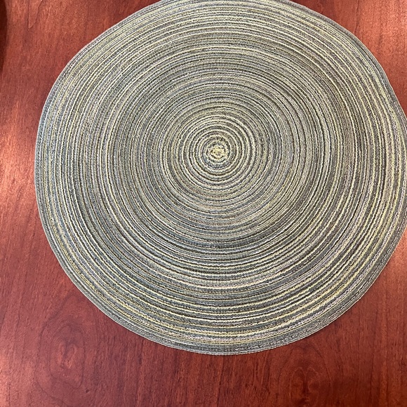 Green round place matt - Picture 4 of 4